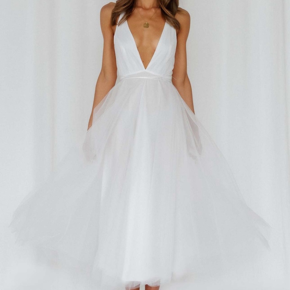LOVELY CINDY DRESS WHITE